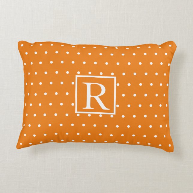Cojín Decorativo Monograma Naranja inicial puntos de polka blanca (Reverso)