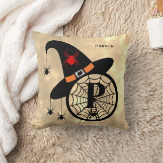 Cojín Decorativo Monograma P Halloween Sky Witch Spider Name