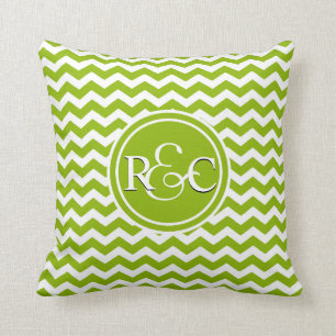 Cojín Decorativo Monograma personalizado Chevron verde de las