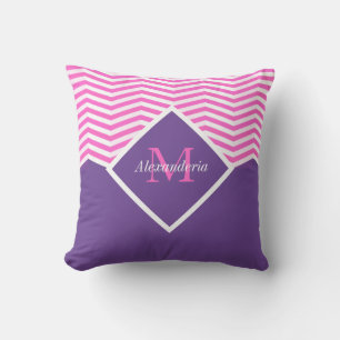 Cojín Decorativo Monograma personalizado rosa púrpura blanco Chevro