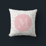Cojín Decorativo Monograma rosa Rubor de puntos de confetti negro y<br><div class="desc">Una almohada moderna y elegante en forma de monograma con un patrón de puntos de polka negro con una etiqueta de borde de vieira rosa. Esta almohada minimalista personalizada será perfecta como regalo.</div>