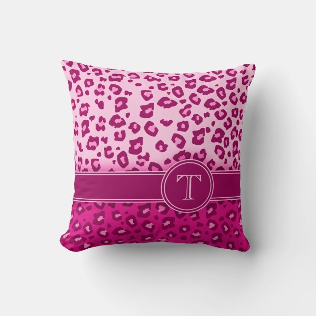 Cojín Decorativo Monograma rosado con huella de leopardo (Anverso)