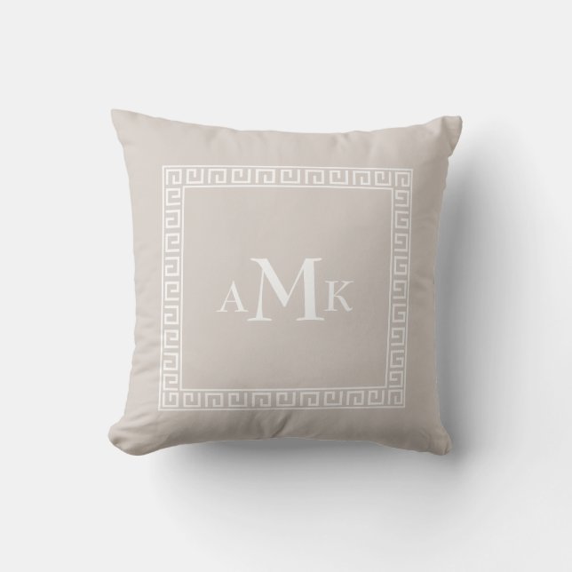 Cojín Decorativo Monogramado Buttercream Greek Key (Anverso)