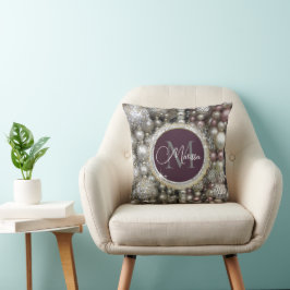 Cojín decorativo monogramado de las perlas de purp