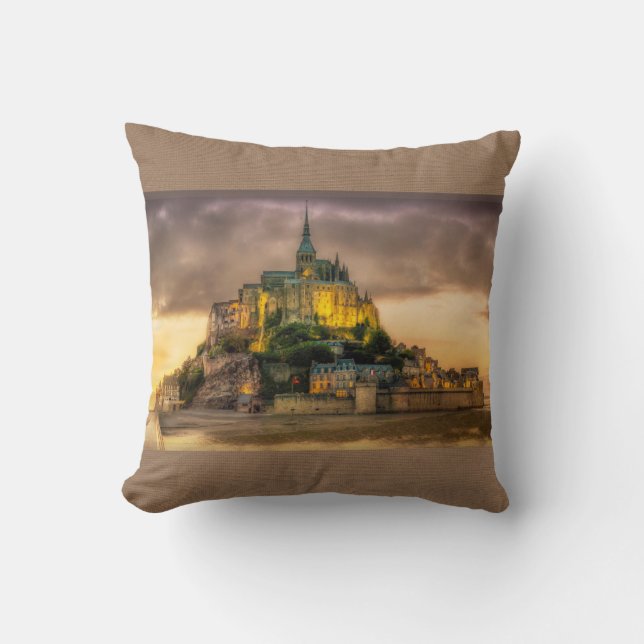 Cojín Decorativo Mont St. Michel Normandy France Brown Pillow (Anverso)