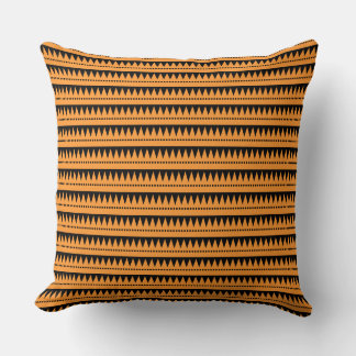 Cojín Decorativo Montañas aztecas - Naranja ligero en negro
