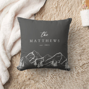 Cojín Decorativo Montañas de monograma gris familia de invierno