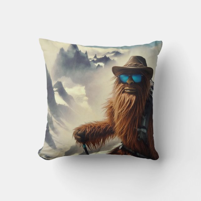 Cojín Decorativo Montañas Sasquatch Senderismo (Anverso)