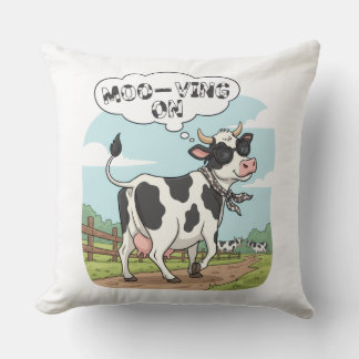 Cojín Decorativo "Moo-ving On" Cow - Funny & Stylish Farm Humor!
