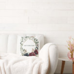 Cojín Decorativo Moody Burgundy Navy Floral Gold Geometric Wedding<br><div class="desc">Add a touch of elegance to your wedding decor or home with this moody floral pillow. Featuring hand-painted watercolor burgundy and navy blue flowers with a chic gold geometric frame. A perfect personalized gift for the newlyweds or a sophisticated accent for your wedding lounge area. Fully customizable with names or...</div>