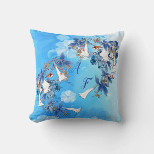 Cojín Decorativo Moonflower de color blanco ilustrado