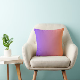 Cojín decorativo morado y naranja