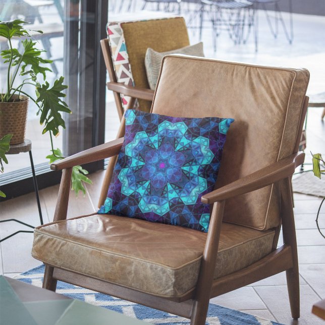 Cojín Decorativo Mosaico Kaleidoscope Flor azul y púrpura (Subido por el creador)
