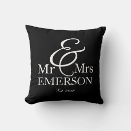 Cojín Decorativo "Mr & Mrs." personalizado en blanco y negro