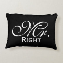 Mr. Right Scroll Text En Blanco Y Negro