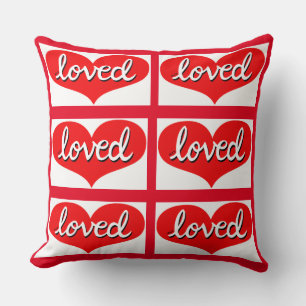 Cojín Decorativo MUCHO AMADO - corazones de amor rojos-