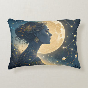 Cojín Decorativo Mujer elegante bajo la luna y las estrellas dorada