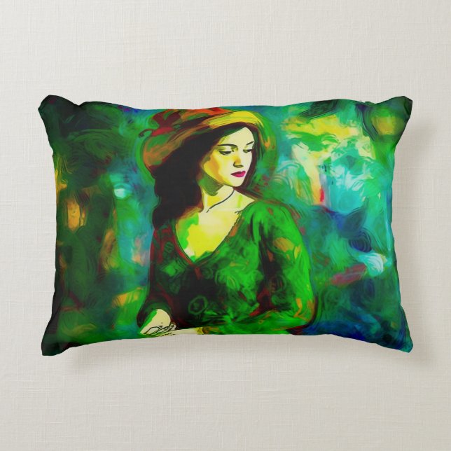 Cojín Decorativo Mujer en Gorra (Anverso)