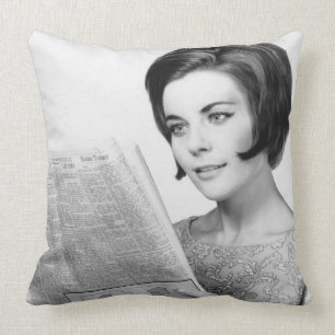 Cojín Decorativo Mujer Newpaper de lectura