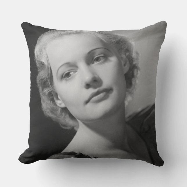 Cojín Decorativo Mujer que presenta 2 (Anverso)