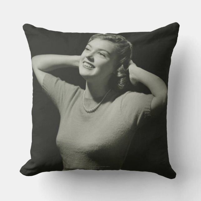 Cojín Decorativo Mujer que se relaja (Anverso)