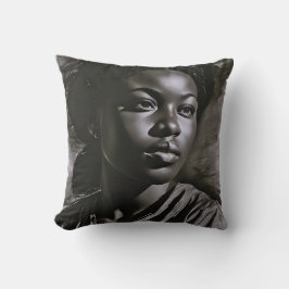 Cojín Decorativo Mujeres "Jazmín" En El Carbón