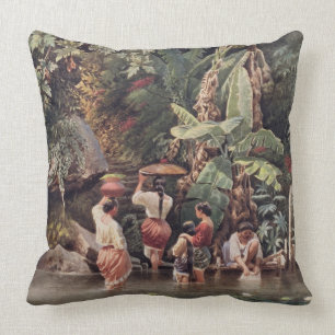 Cojín Decorativo Mujeres que se lavan debajo de un árbol de