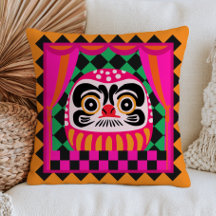 Muñeca Daruma Japonesa sobre Patrón de Cuadros Ret