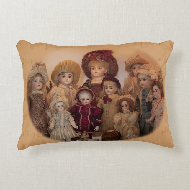 Cojín Decorativo Muñecas y amigos franceses (Anverso)