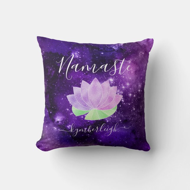 Cojín Decorativo Namaste Cosmic Purple Lotus Flower Monograma (Anverso)