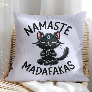 Cojín Decorativo "Namaste Madafakas", curiosos amantes de un gato