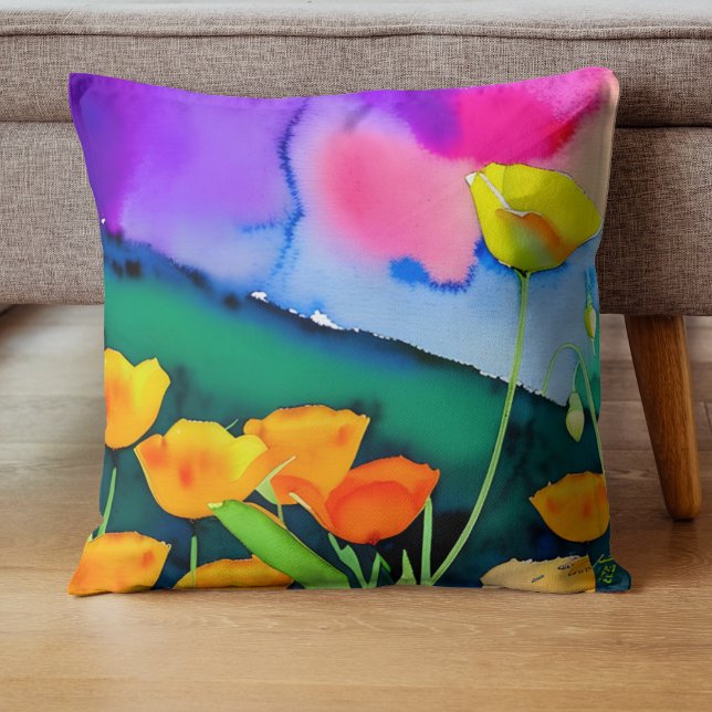 Cojín Decorativo Naranja acuarela Camionetas amarillas con rosa ver (Pillow California poppies in yellow and orange on a green hillside with pink, purple and blue sky.)