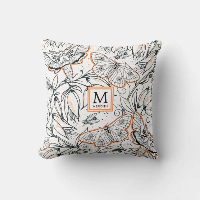 Cojín Decorativo Naranja Mariposa Floral Monogramada (Anverso)