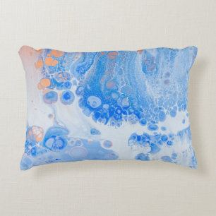 Cojín Decorativo Naranja y medusas blancas en el agua