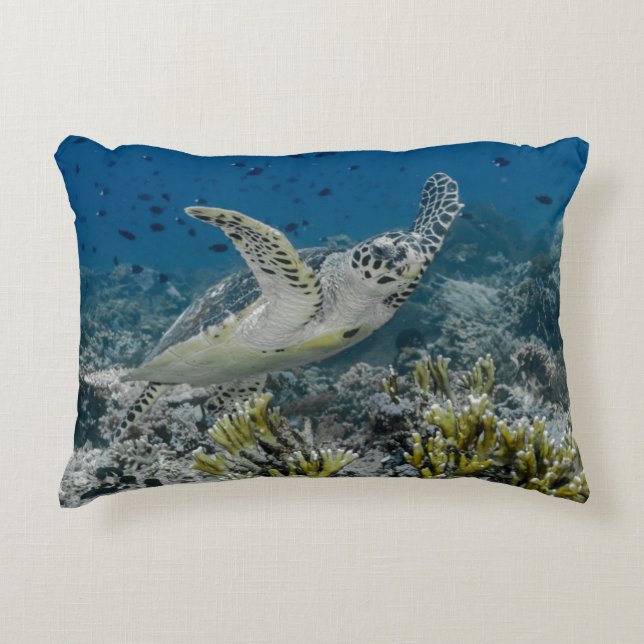 Cojín Decorativo Natación de tortuga marina Hawksbill (Anverso)