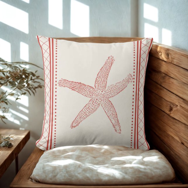 Cojín Decorativo Nautical Beach House Coastal Starfish (Coral Starfish Throw Pillows - perfect for coastal and nautical beach house themes)