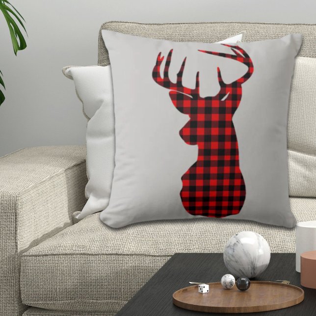 Cojín Decorativo navidades de chantaje rojo en cabina de campo (country cabin red buffalo plaid christmas deer throw pillow)