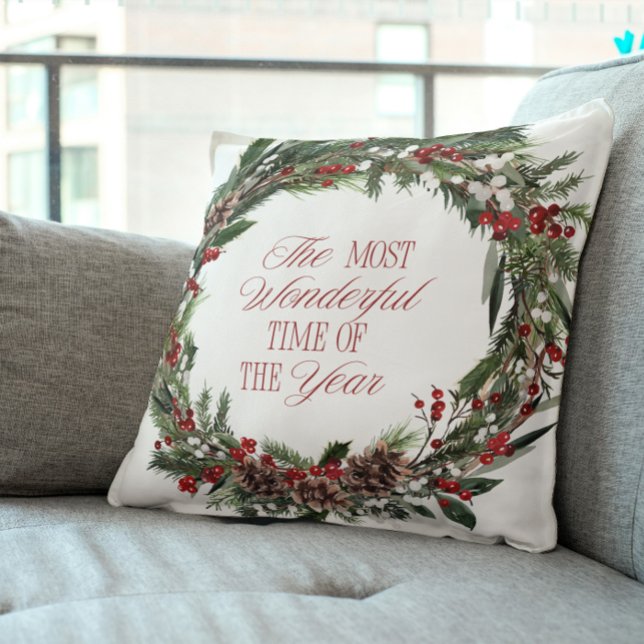 Cojín Decorativo Navidades de guirnaldas botánicas de frambuesa roj (Get into the holiday spirit with this festive Christmas pillow!)