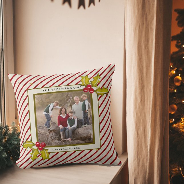 Cojín Decorativo Navidades fotográficos de Peppermint Stripe Holly (Hand painted holly and berries, classic red stripe, and family photo pillow)