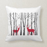 Cojín Decorativo Navidades rojos en el bosque de abedules<br><div class="desc">Navidades rojos en el bosque de abedules con aves</div>