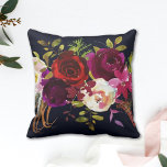 Cojín Decorativo Navy Burgundy Marsala Floral bohemiana rústica<br><div class="desc">COLOR DE FONDO CAMBIABLE. Cojín decorativo de estilo bohemio con ilustracion acuarela de borgoña,  marsala,  peonías rojas y rosas y rosas con plumas con énfasis en fondo azul marino. Es perfecto para eventos de otoño/otoño/invierno,  de estilo floral y bohemio. También están disponibles los elementos coincidentes.</div>