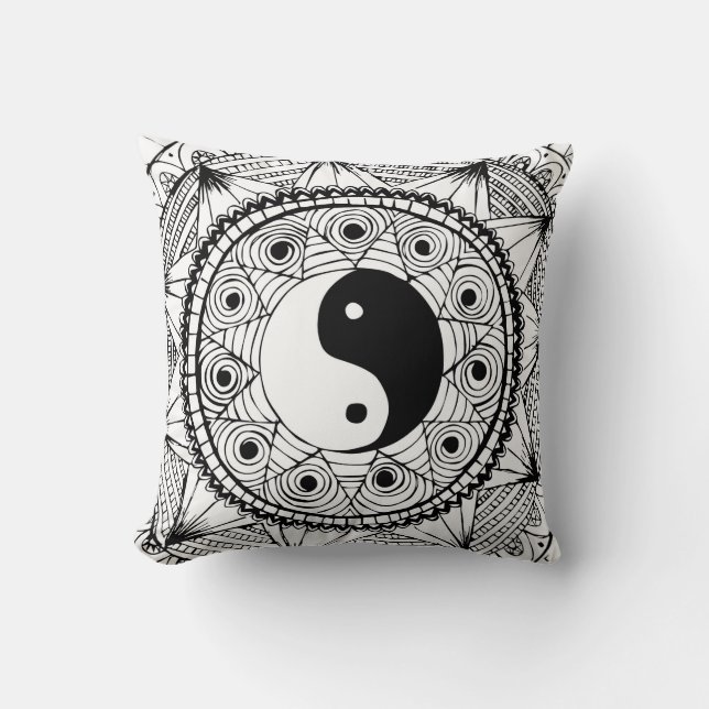 Cojín Decorativo Negro de Yin y de Yang (Anverso)