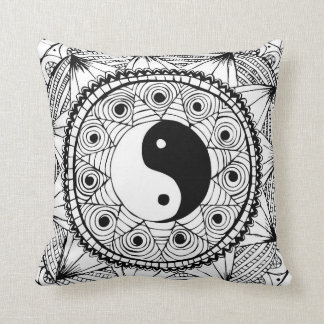 Cojín Decorativo Negro de Yin y de Yang