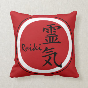 Cojín Decorativo Negro rojo del símbolo de REIKI + su fondo