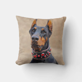 Cojín Decorativo Negro y Tan Doberman Pinscher en cuello de joyas