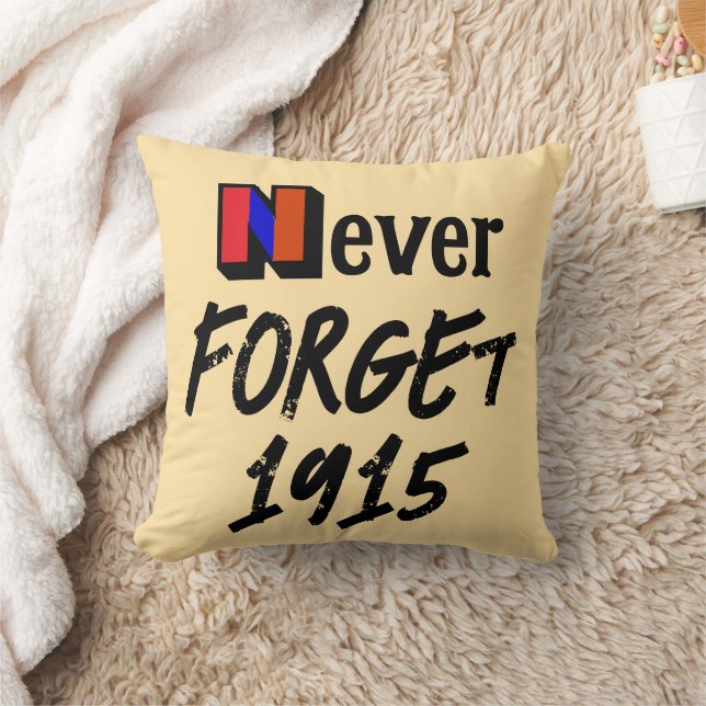 Cojín Decorativo Never Forget 1915 Throw Pillow (Manta)