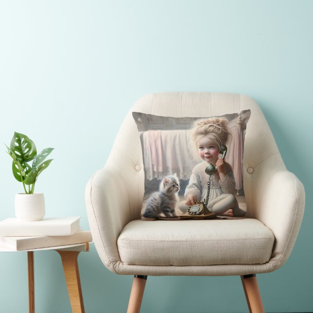 Cojín Decorativo Niña En Un Teléfono Antiguo (Silla)