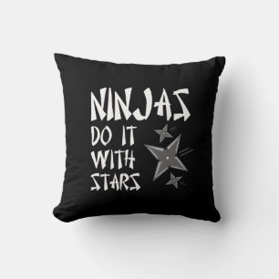 Cojín Decorativo Ninjas lo hacen con las estrellas