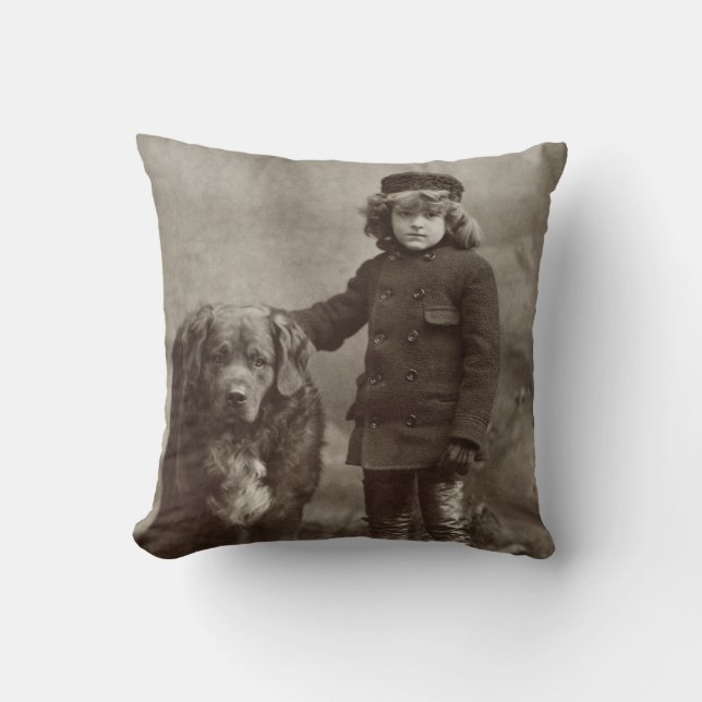 Cojín Decorativo Niño con el perro, C1885 (Anverso)