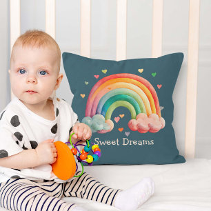 Cojín Decorativo Niños Arcoíris Caprichoso Pastel en Nubes